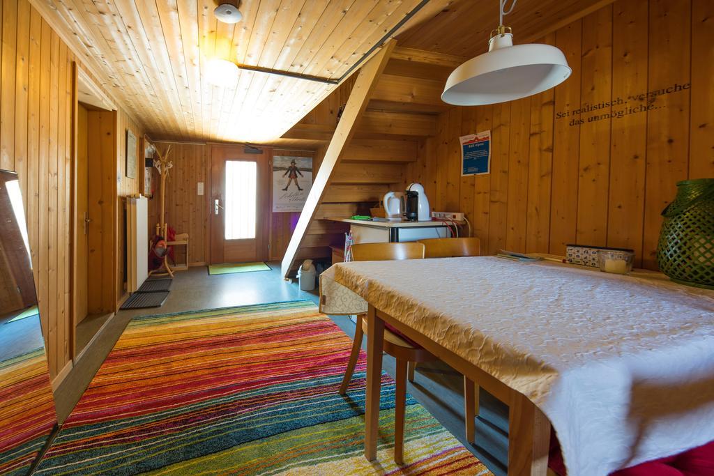 Gaestehaus Alpina In Fanas Ngoại thất bức ảnh