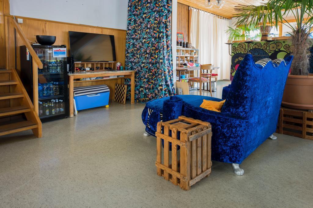 Gaestehaus Alpina In Fanas Ngoại thất bức ảnh