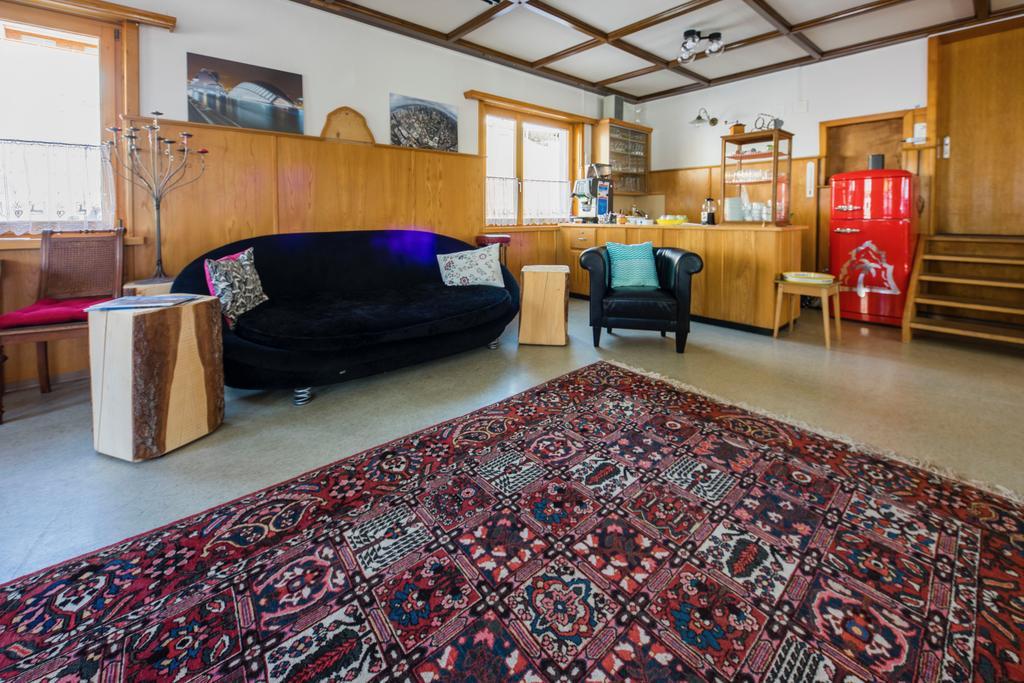 Gaestehaus Alpina In Fanas Ngoại thất bức ảnh