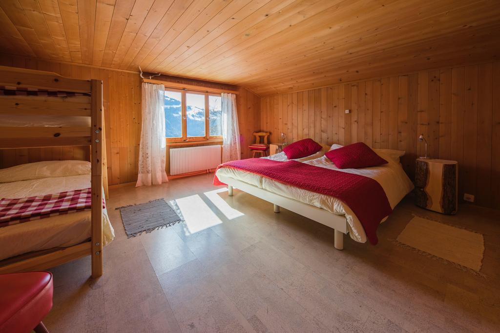 Gaestehaus Alpina In Fanas Ngoại thất bức ảnh